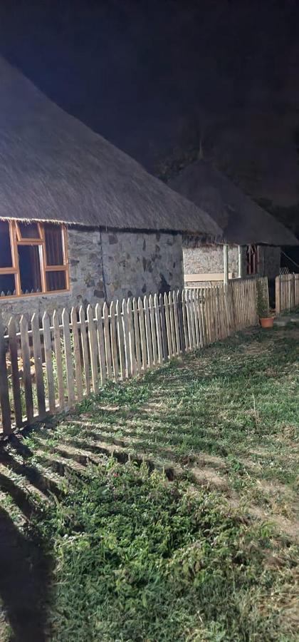 Le Tai Village Resort Near Solio Game Reserve Mweiga Esterno foto