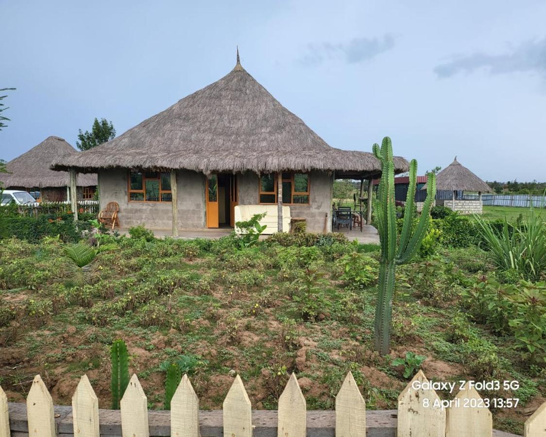 Le Tai Village Resort Near Solio Game Reserve Mweiga Esterno foto